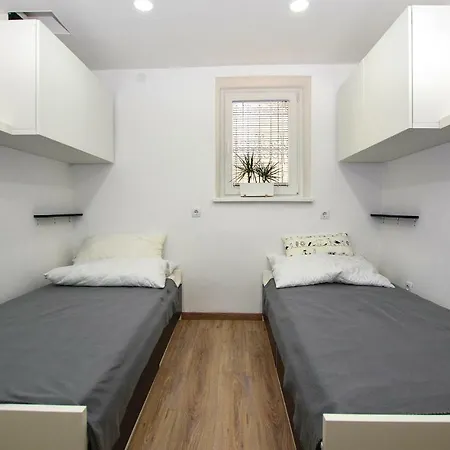 아파트 Two-bedroom In